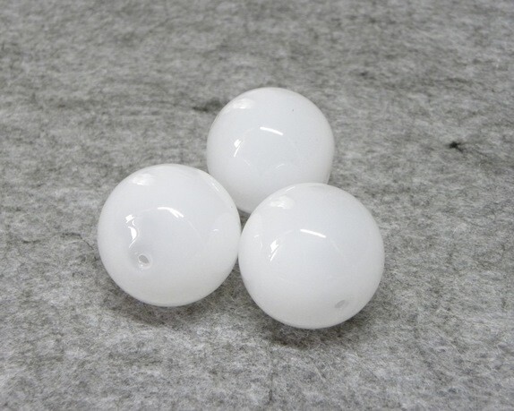 Perla in vetro soffiato bianco opale 20- 30 mm