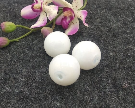 Sfera in vetro soffiato Bianco 20- 30 mm