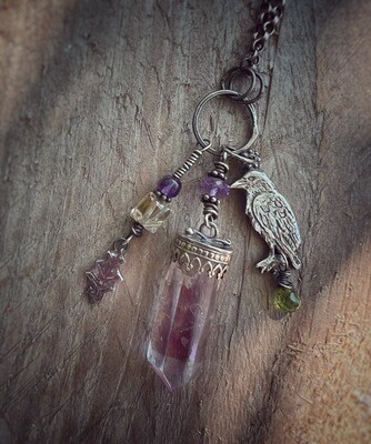 Raven totem pendant in silver with amethyst point