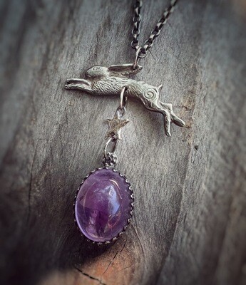 Large Leaping Hare in silver with large amethyst