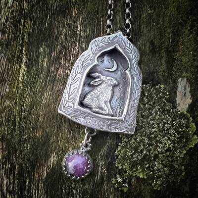 Hare shrine pendant with set Cornish amethyst