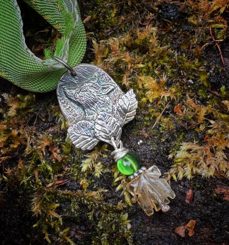 Fox Ribbon Pendant