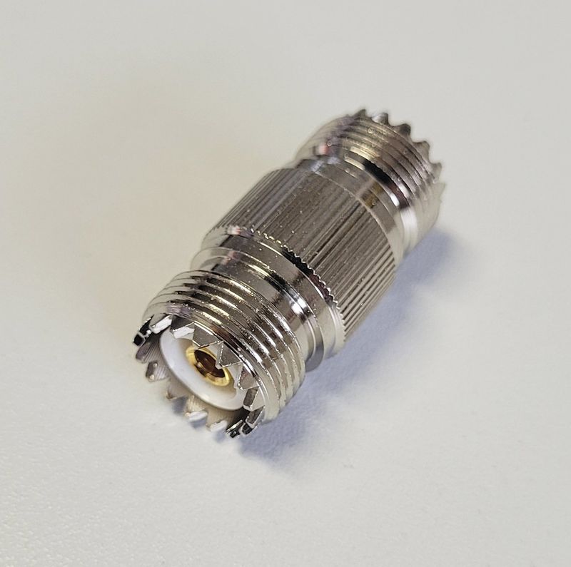 PL259/SO239 Doppelmuffe – Kabelverbinder zum Verschrauben PL259/SO239 Doppelmuffe – Kabelverbinder zum Verschrauben