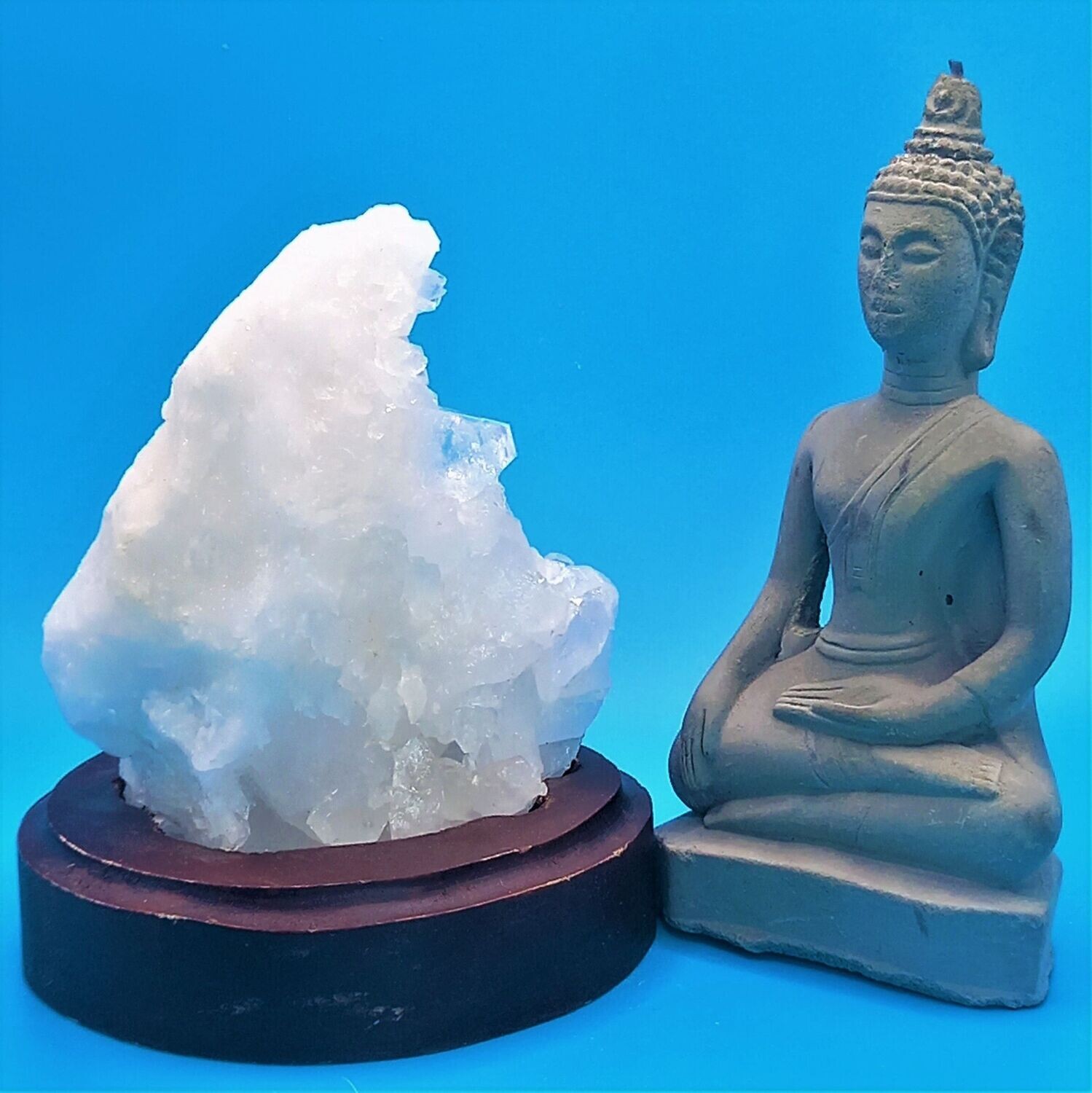 Quartz Cluster with Base