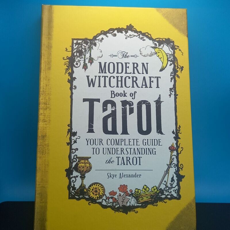 The Modern Witchcraft Book of Tarot