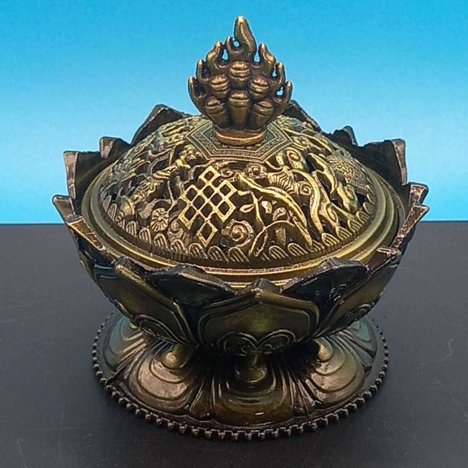 Metal Lotus Flower Cone Holder