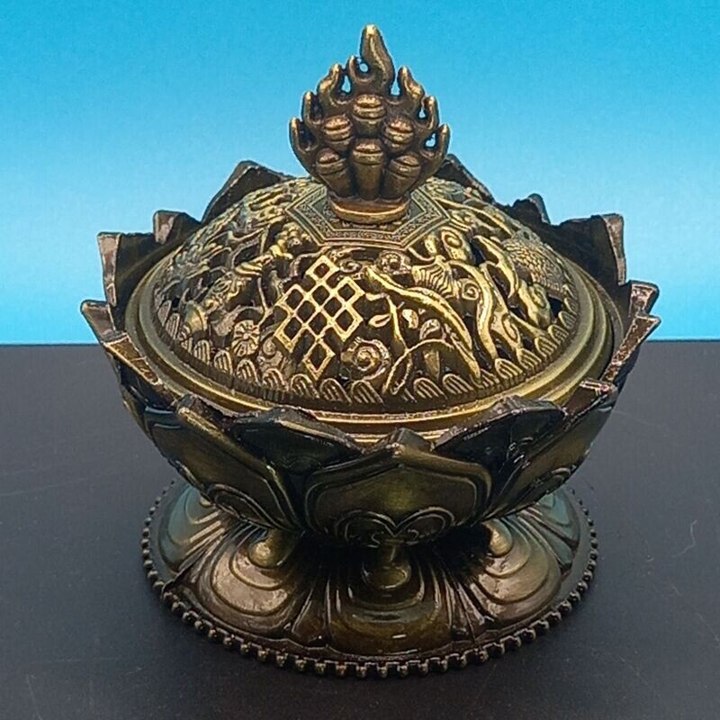 Metal Lotus Flower Cone Holder