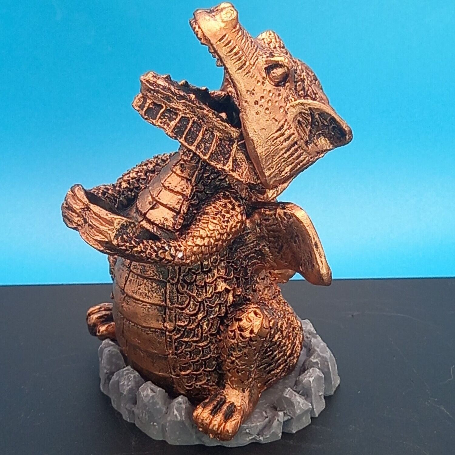 Smoking Dragon Cone Holder (Red)
