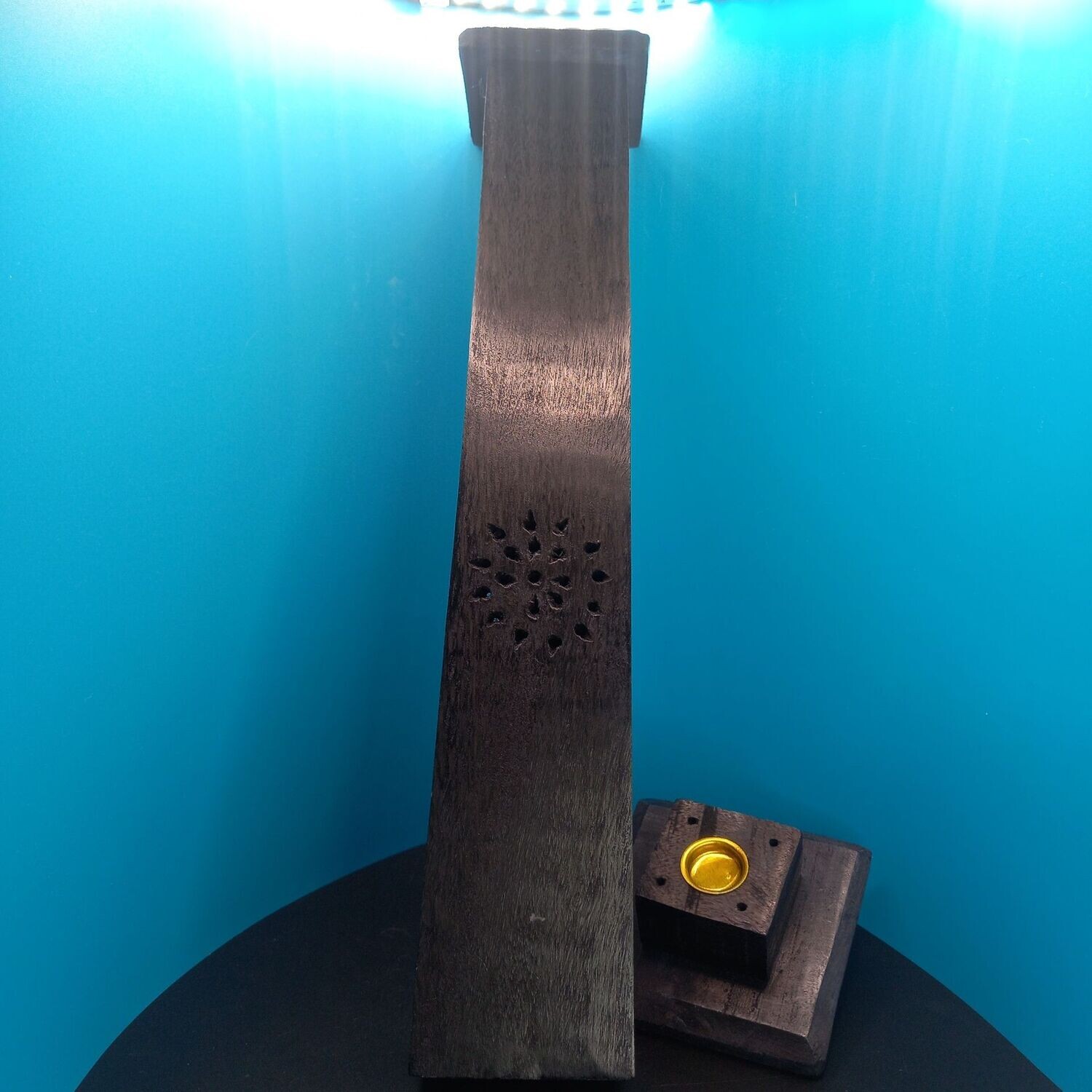 Smoking Tower Black (Sticks & Cone)