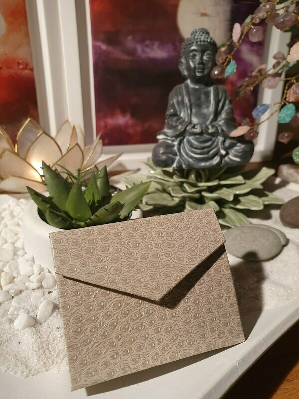 Boîte cadeau en simili cuir et papier