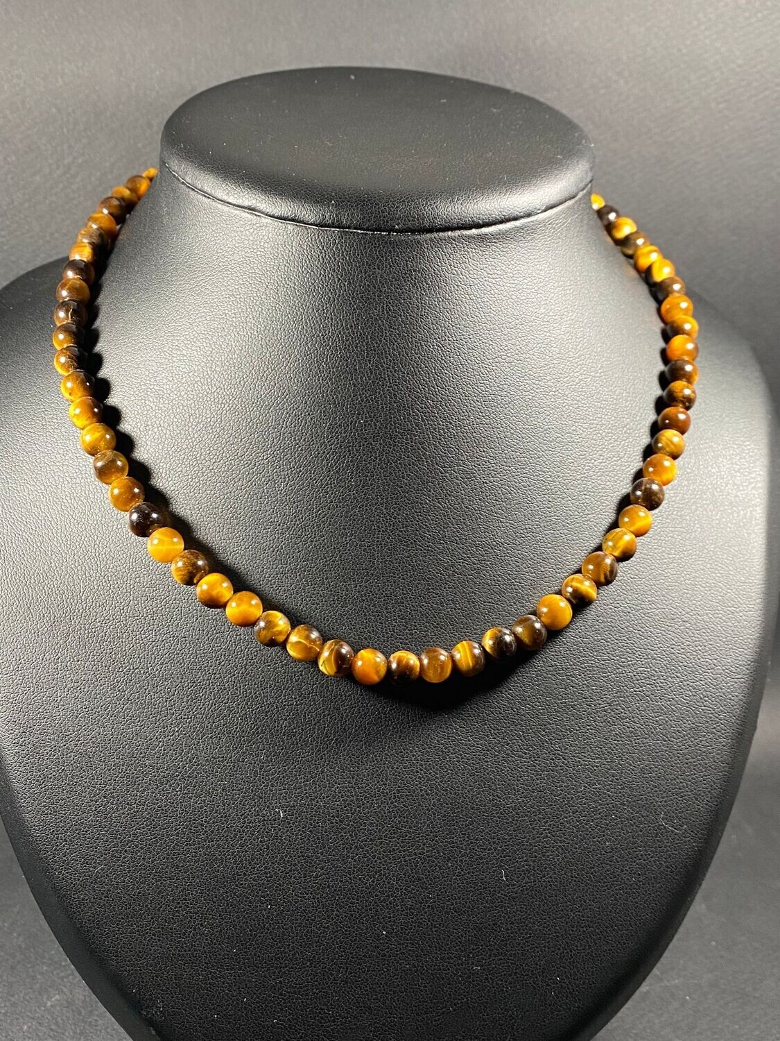 Collier d'Oeil de Tigre en perles 6mm