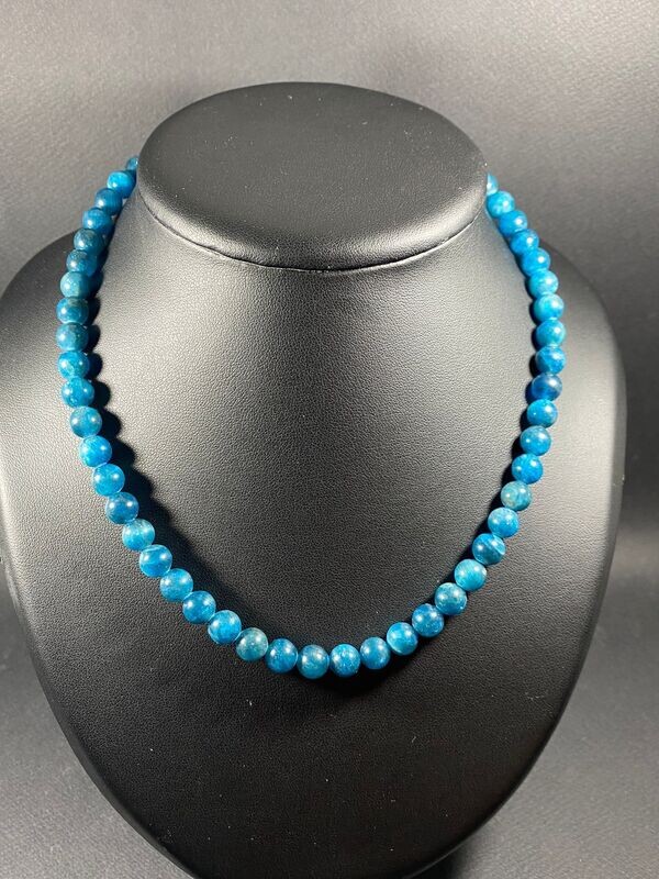 Collier d'Apatite en perles 8mm