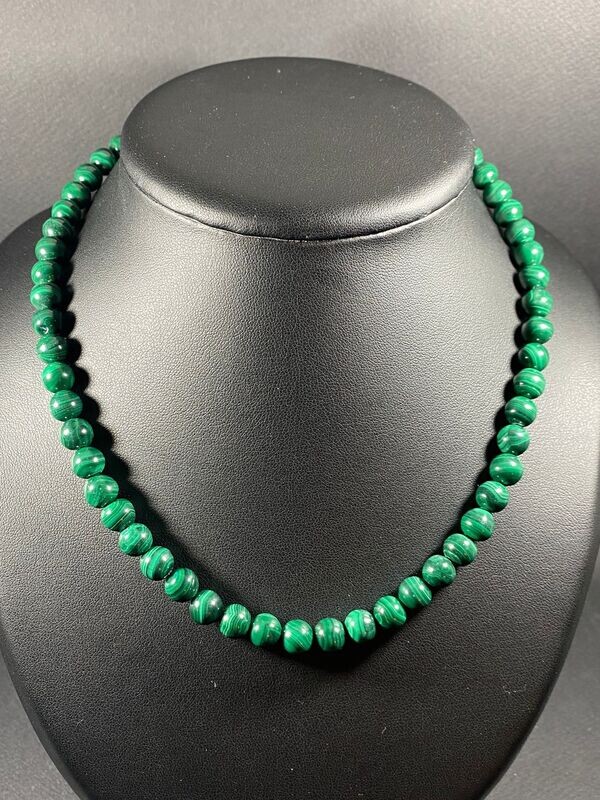 Collier de Malachite Dark en perles 8mm