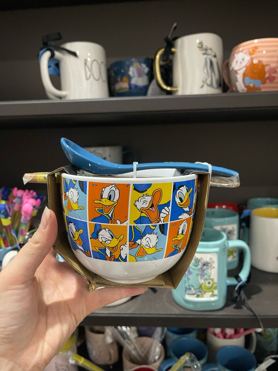 Donald Duck noodles bowl 