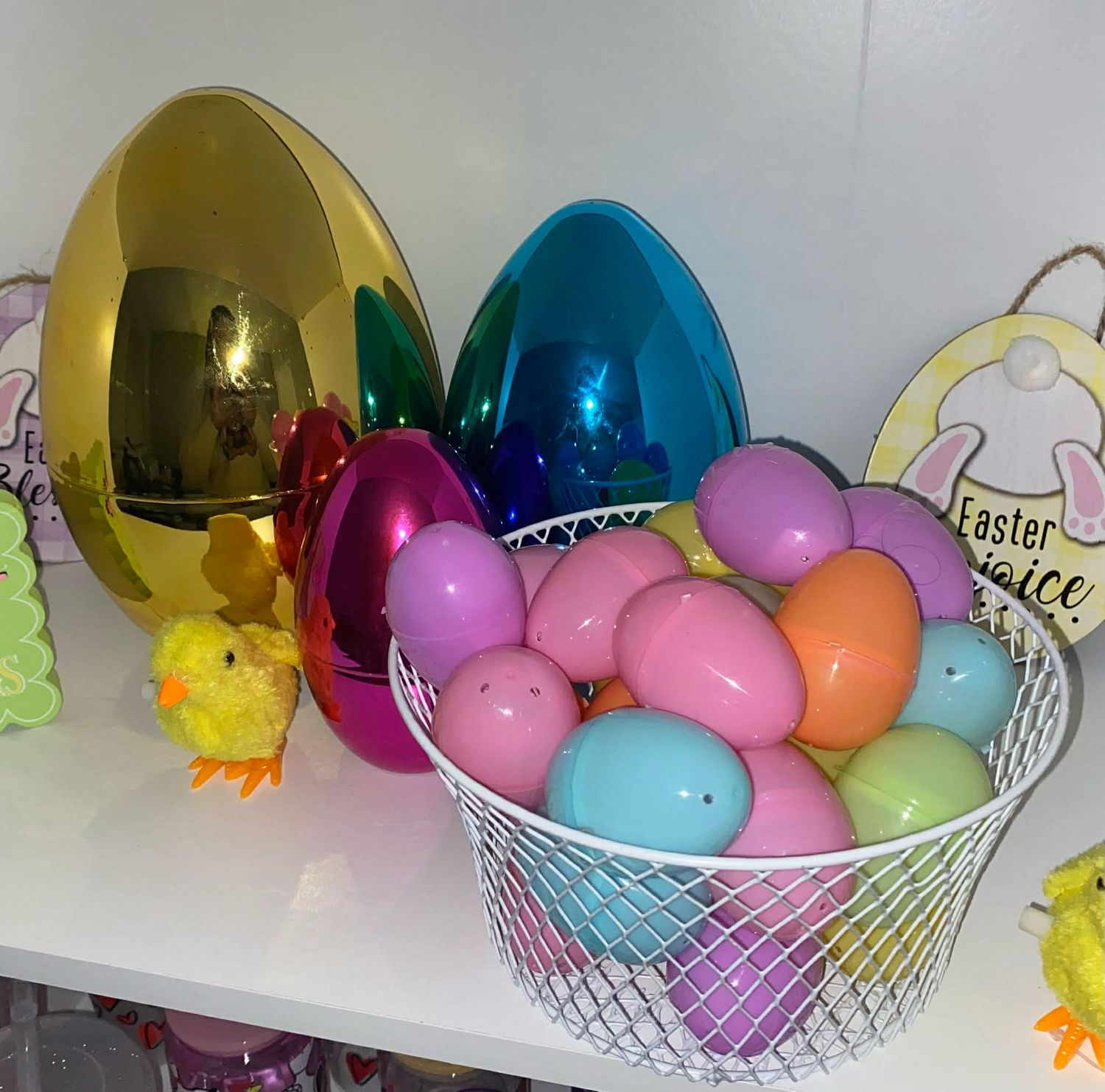 Easter Eggs Scoop