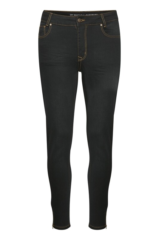 37 THE CELINAZIP 101 Black Vintage Wash