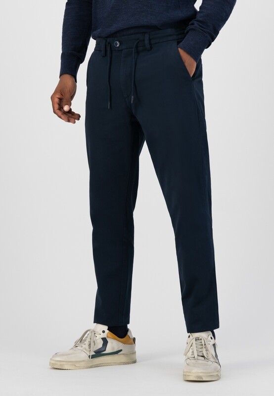 501678 Dk. Navy