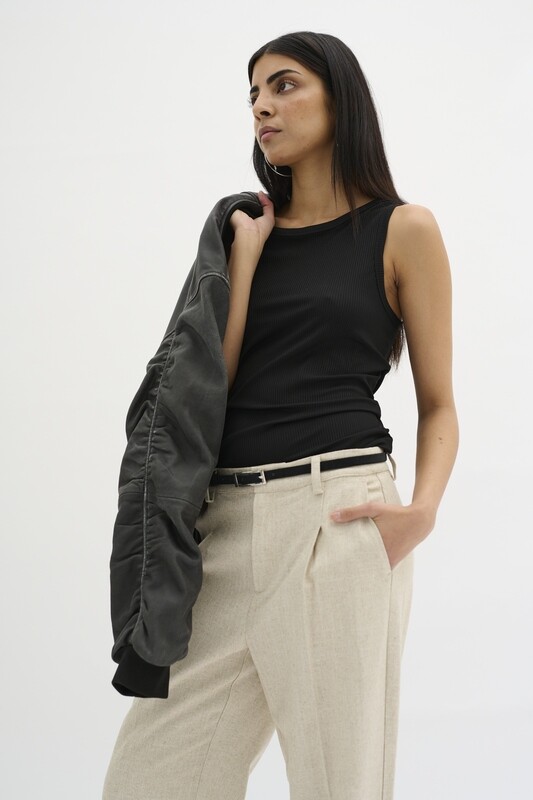 10703837 Black