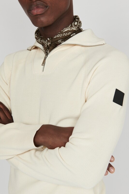 30206846 Broken White