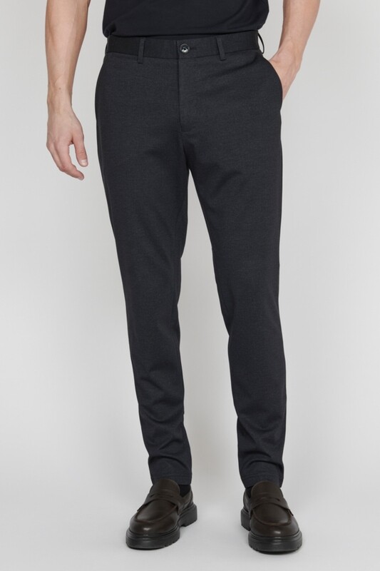 30206302 Deep Navy