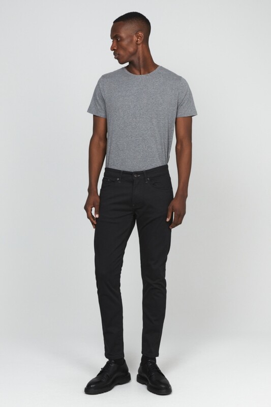 30205683 Black