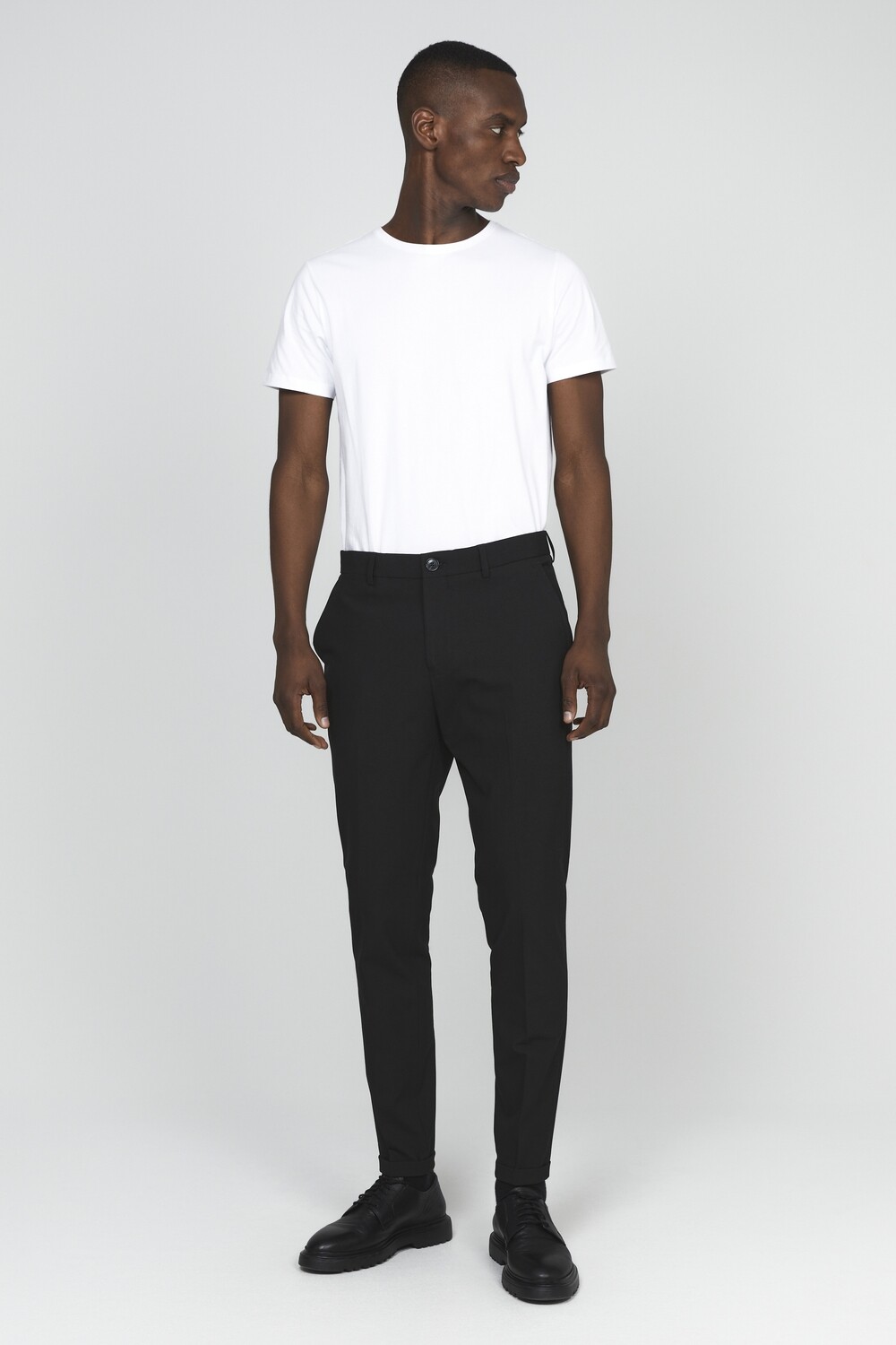 30205157 Black