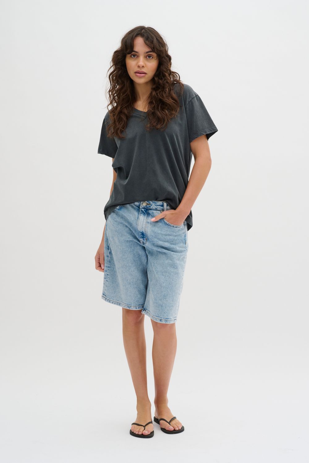 10704686 Black