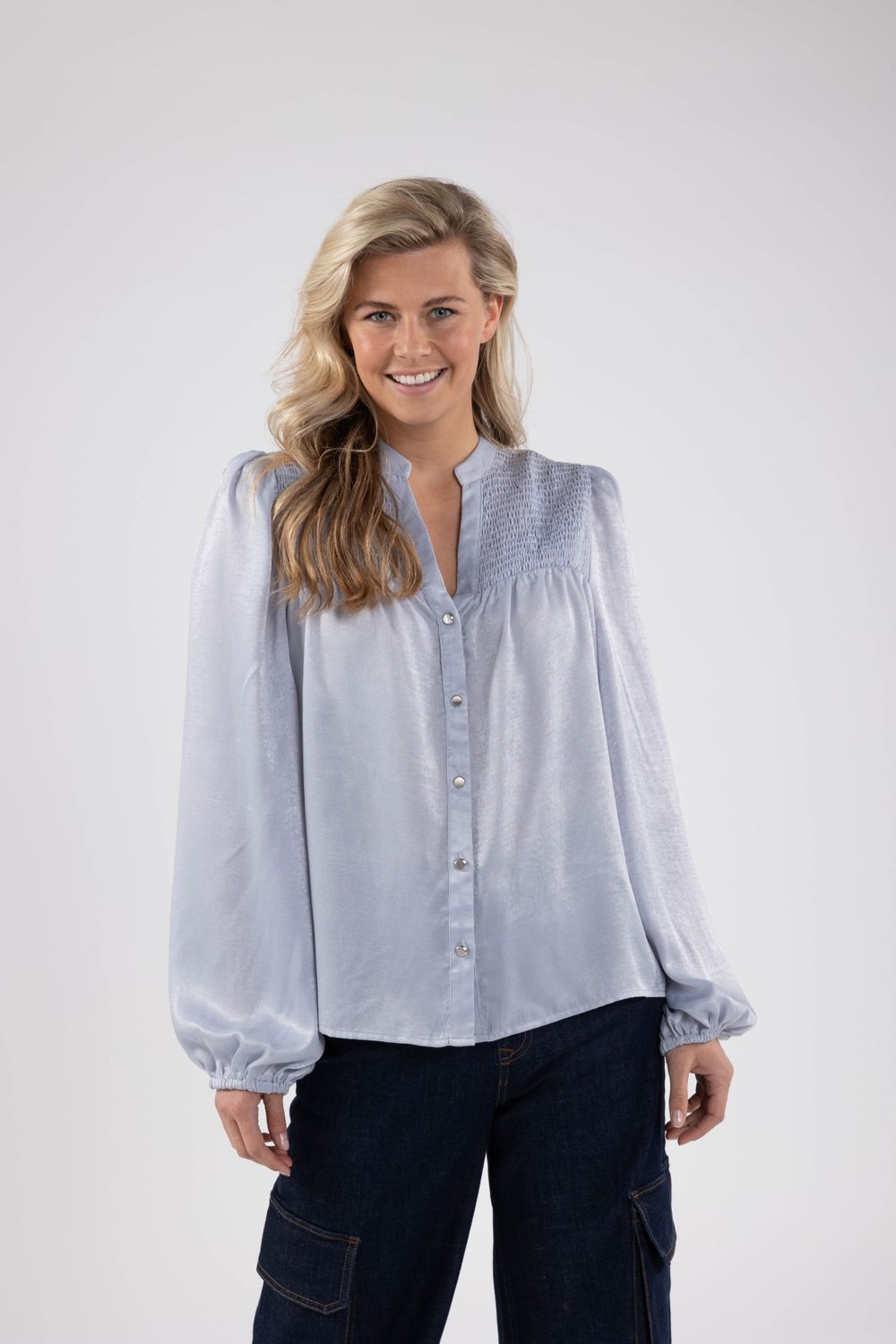 FW240471 Ice Blue
