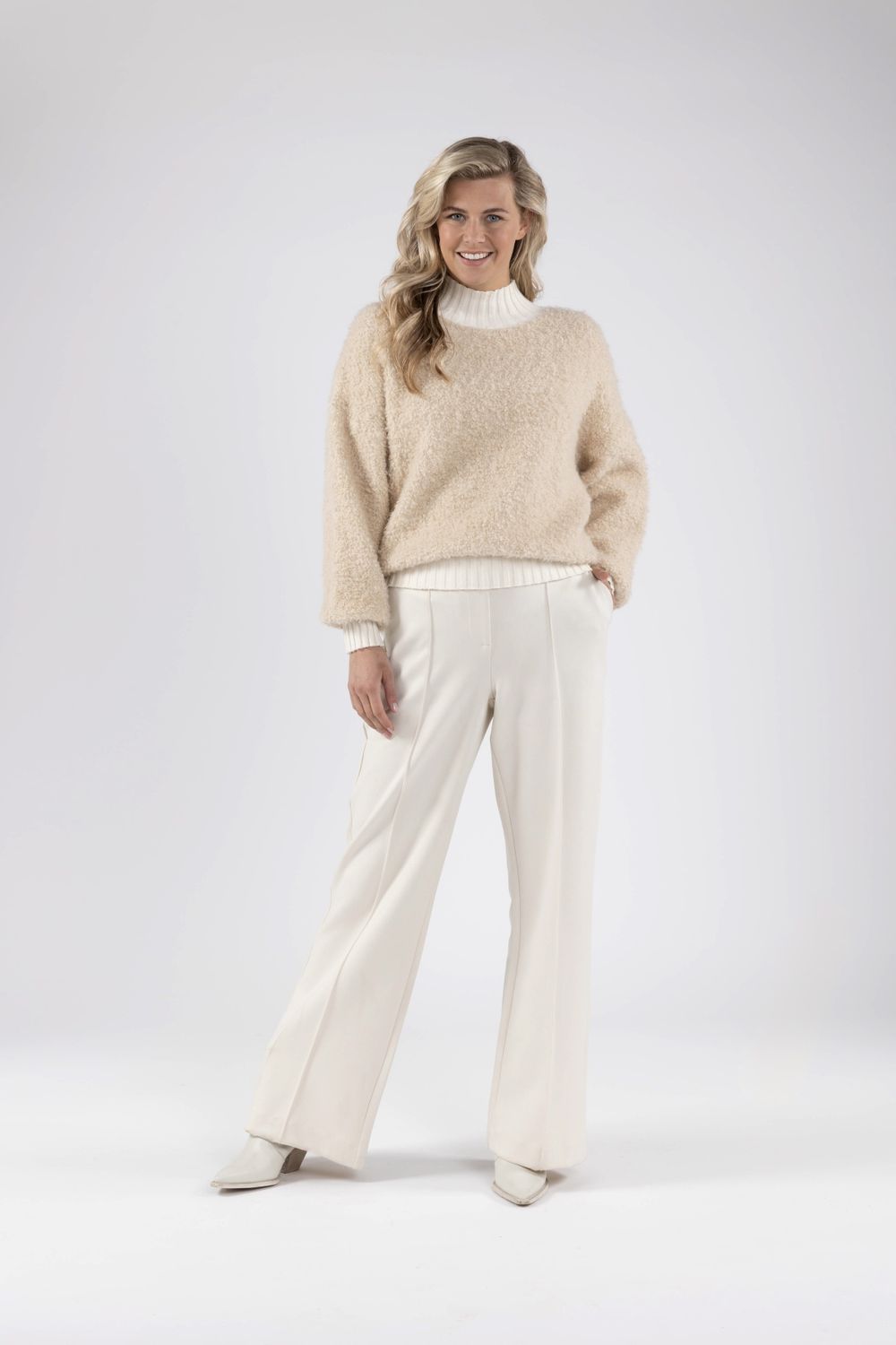 FW240629 Sand