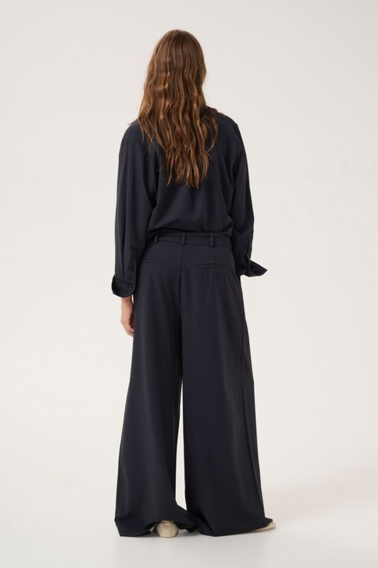 10704999 Dark Sapphire Blue W. stripe
