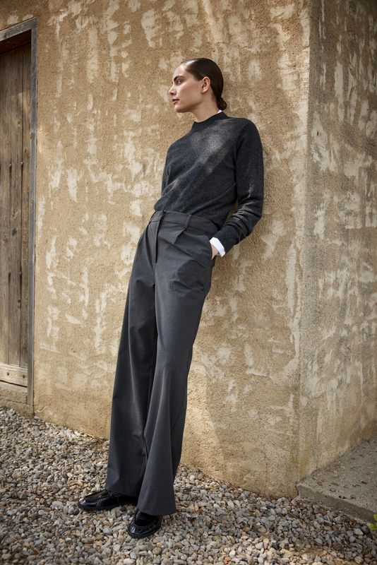 J1040 Anthracite