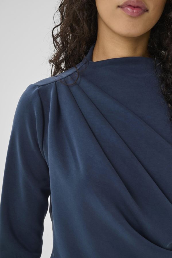 10704885 After Midnight