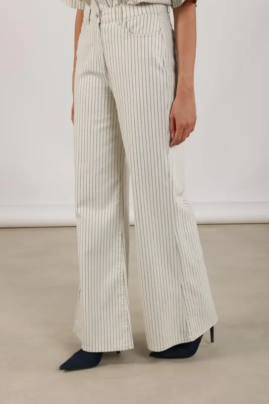 NKS09065 Offwhite/Navy