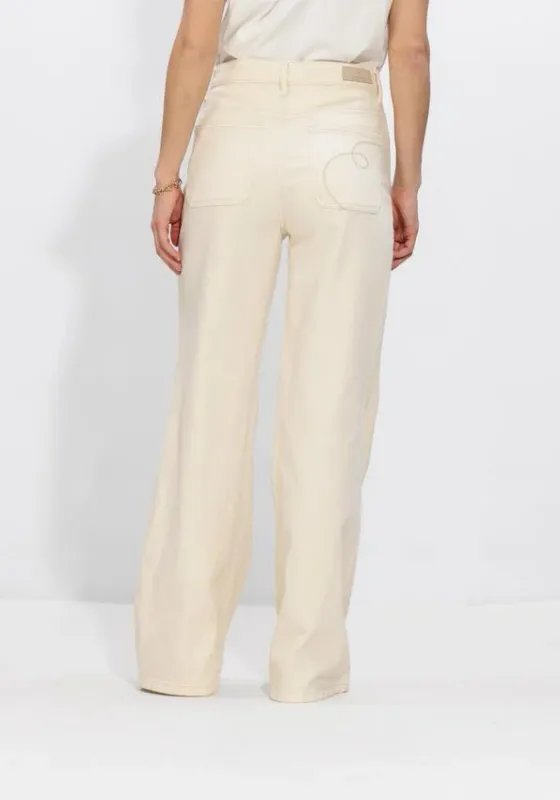 NKS09061 Off White