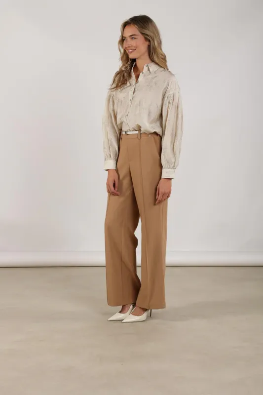 NKS02181 Offwhite/Gold