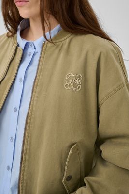 10705439 Light Capers Washed