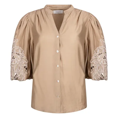 NKS02157 Camel