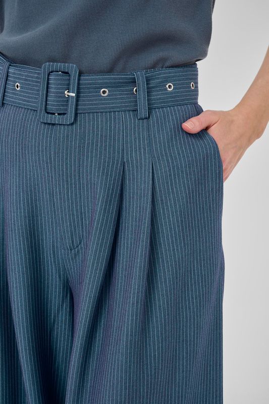 10704999 Dark Slate W. Stripe