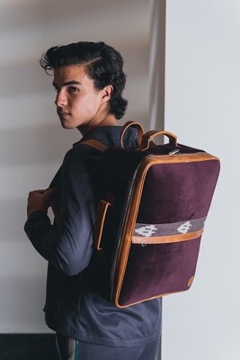 Fine Leather & Crimson Velvet Travel Bag Fine Leather & Crimson Velvet Travel Bag