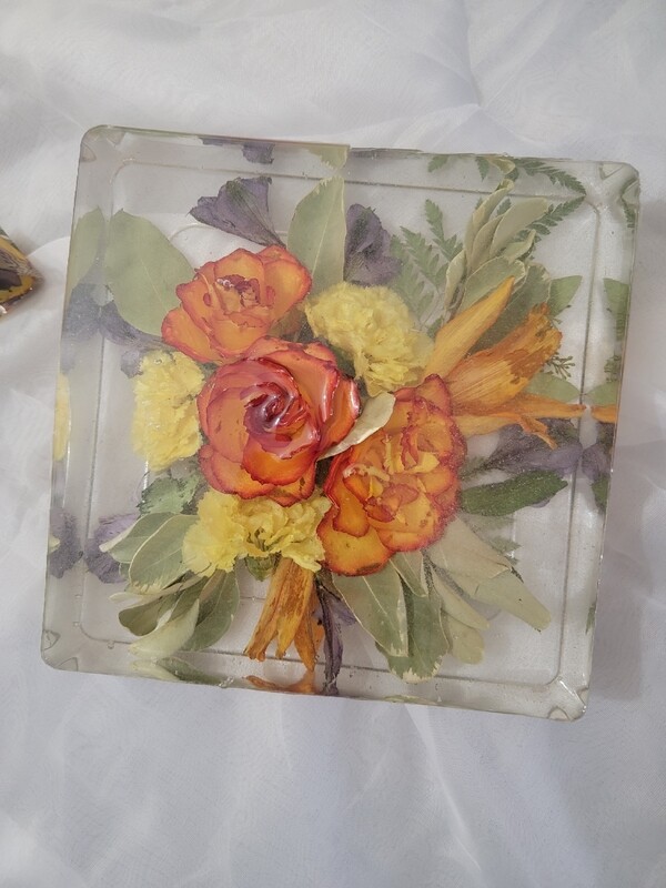 Wedding bouquet preservation peice 9x9