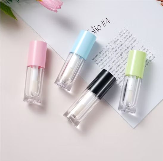 APLICADORES LABIALES EN TUBO