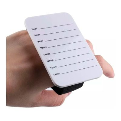 MUÑEQUERA CON MEDIDAS