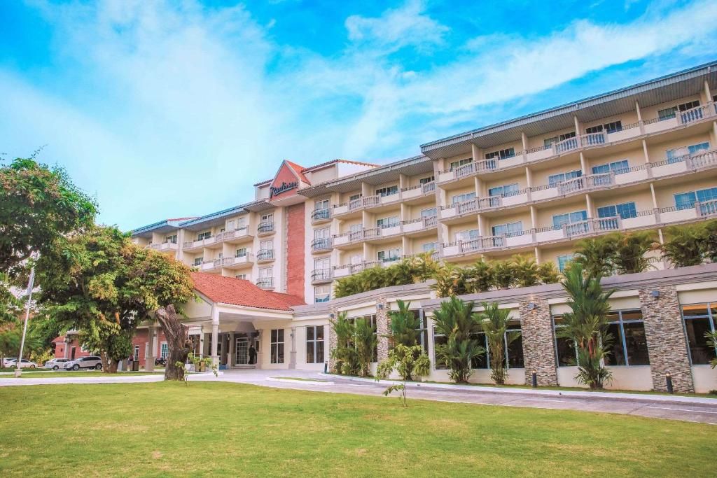 Paquete Todo Incluido 2 | Traslado + Tour + Hospedaje Hotel Radisson Hab. Sencilla