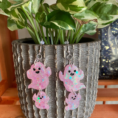 Pink Ghostly Hangs 1