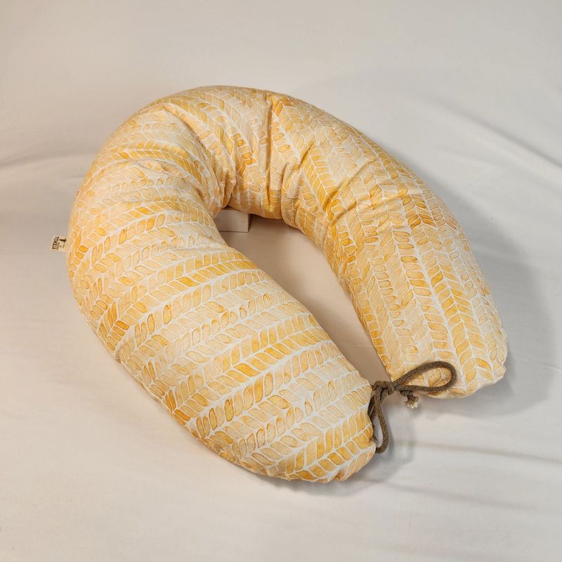 Coussin d'allaitement à feuilles oranges