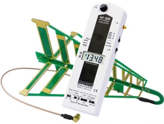 Gigahertz Solutions HF38B - Appareil de mesure d'ondes électromagnétiques Gigahertz Solutions HF38B - Appareil de mesure d'ondes électromagnétiques