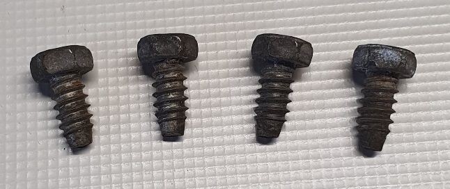 Lot de 4 vis de fixation feu arrière 403 Peugeot