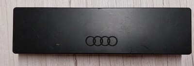 Cache tableau de bord Audi 100