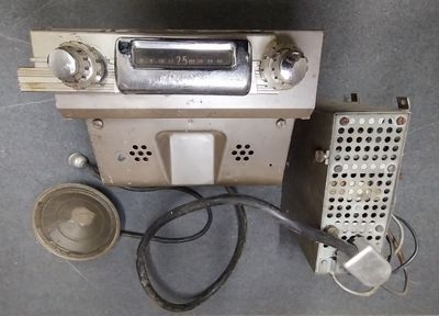 Autoradio ancien Philips NF-593 V à lampes