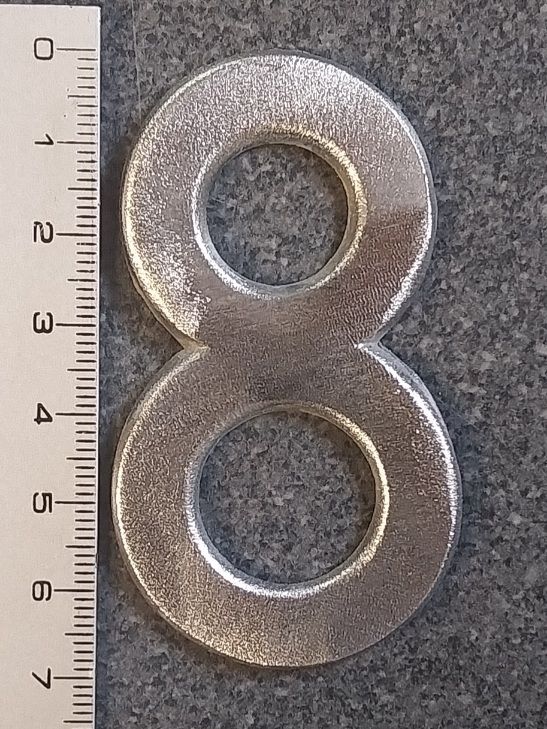 Chiffre "8" aluminium pour plaque immatriculation
